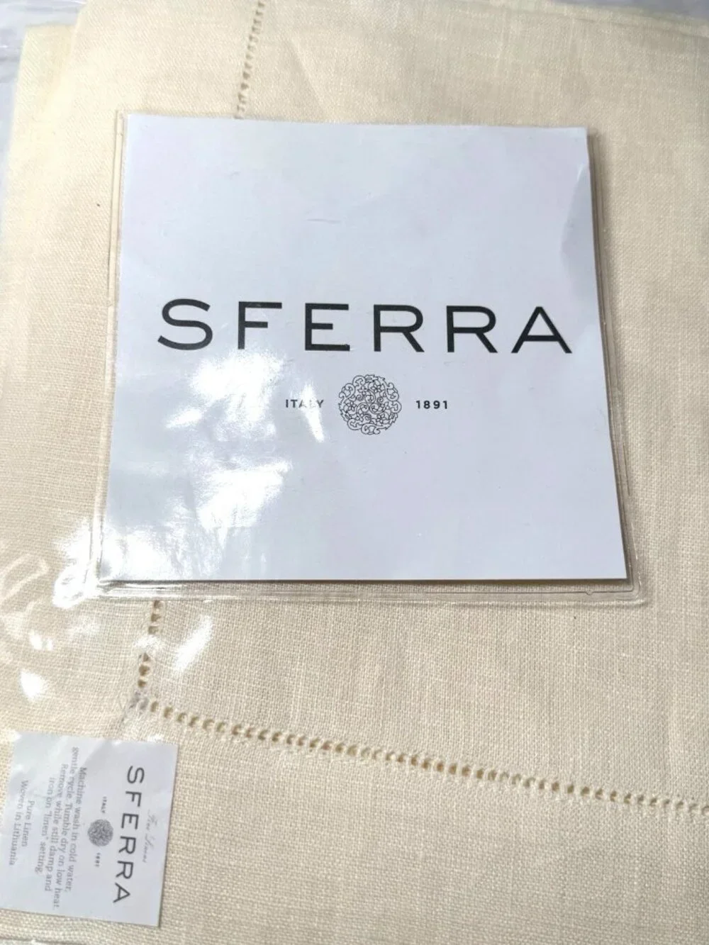 Sferra Festival Placemats Set of 4 14x20 Eggshell 100% Linen Hemstitch